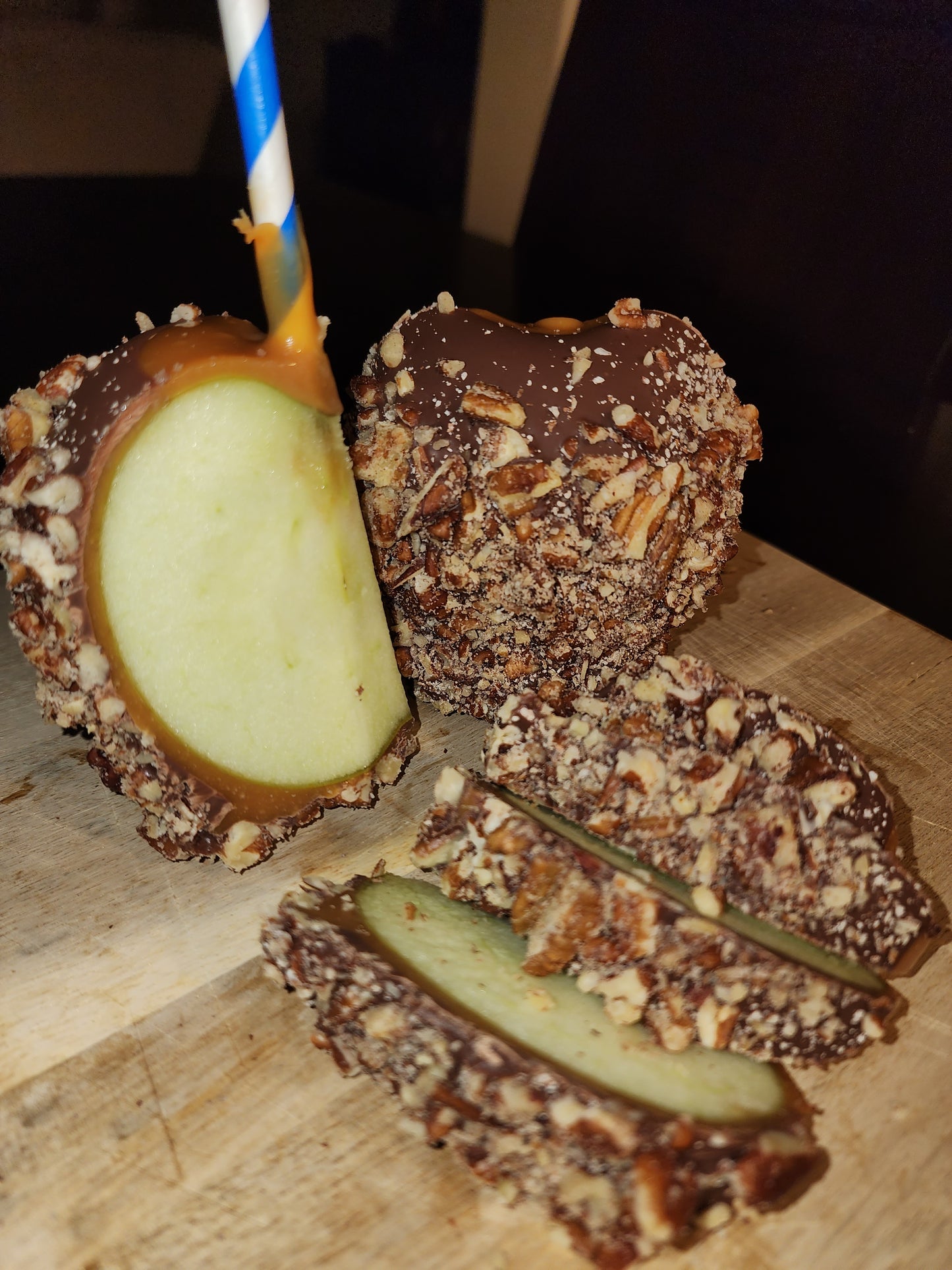 Dipped Apples With or Without Toppings